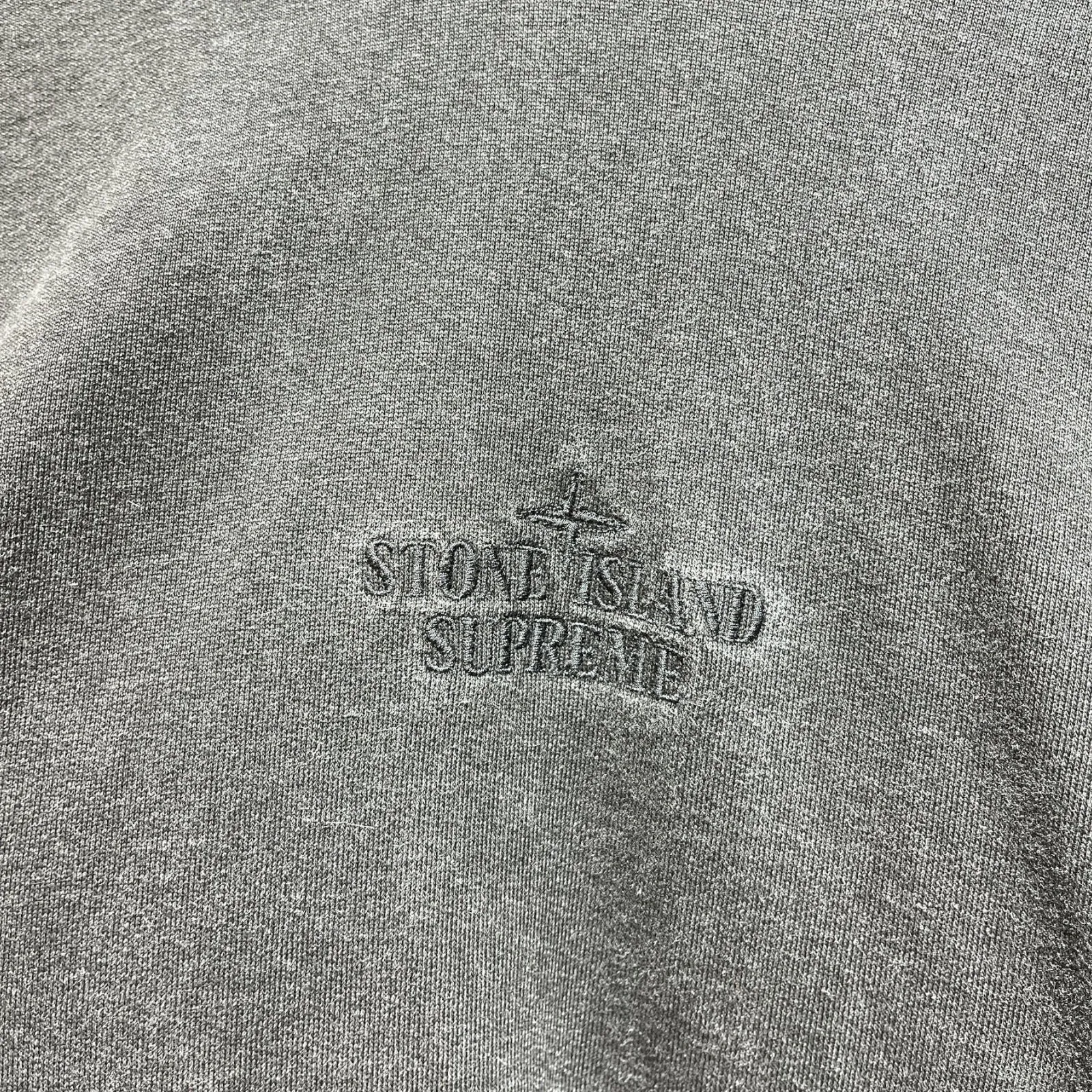 STONE ISLAND/Supreme/Hoodie/L/Cotton/GRY/stripe sleeve