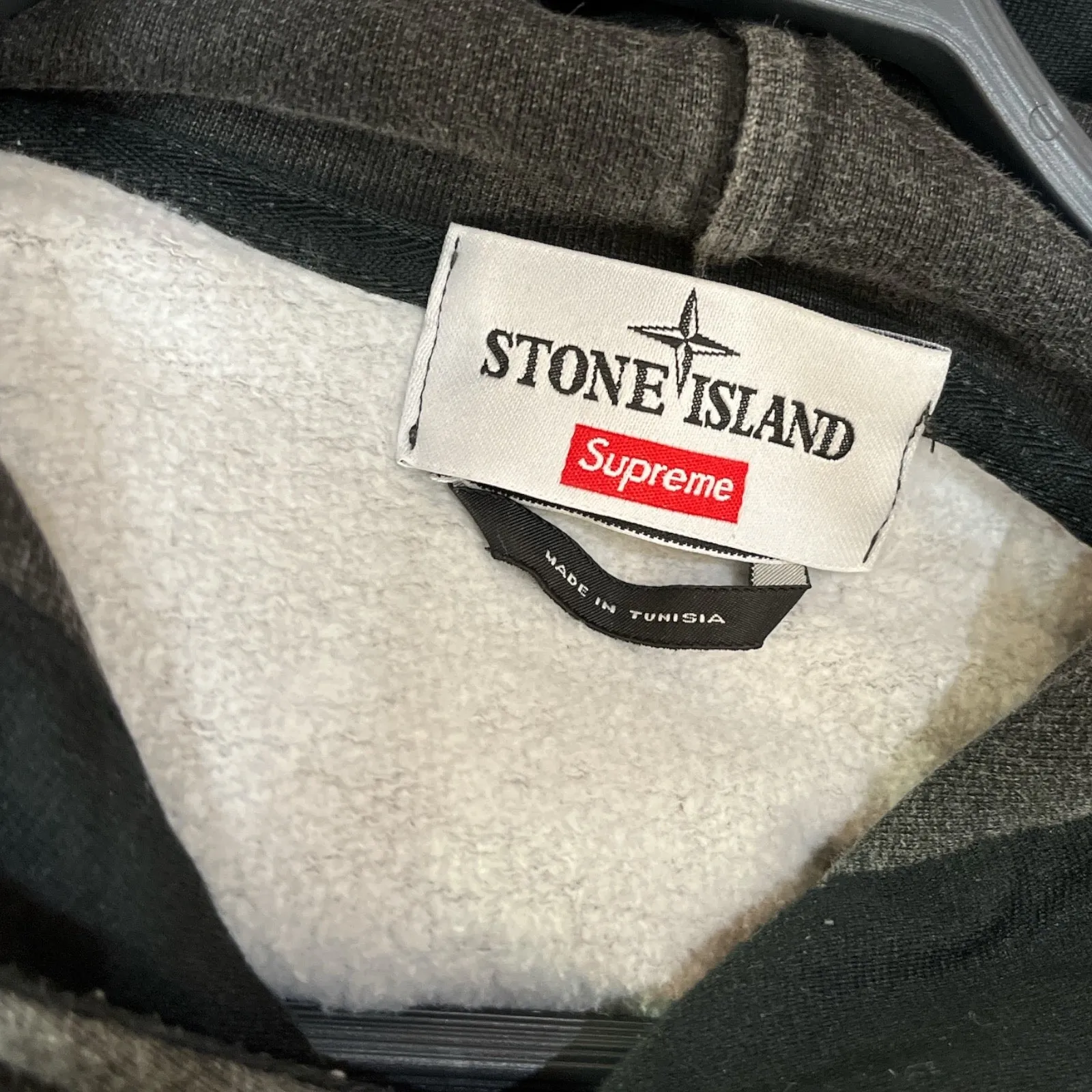 STONE ISLAND/Supreme/Hoodie/L/Cotton/GRY/stripe sleeve